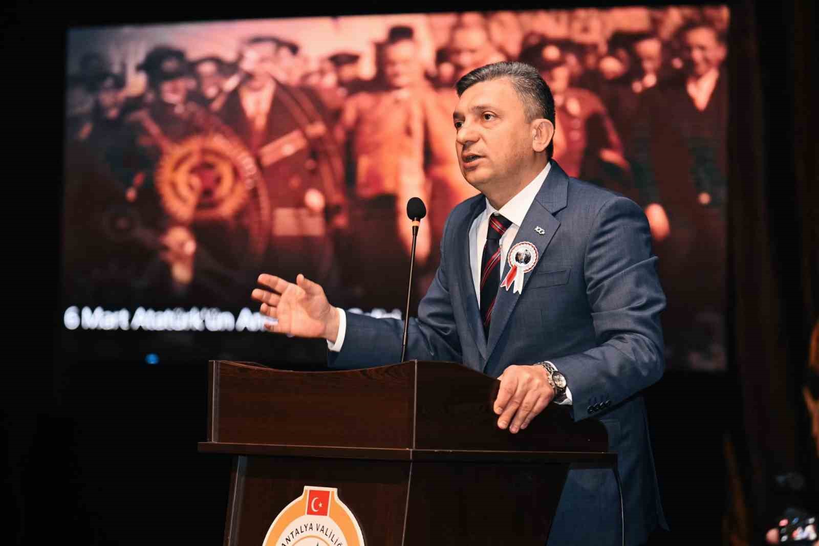 Atat&uuml;rk&rsquo;&uuml;n Antalya&rsquo;ya gelişinin 94&rsquo;&uuml;nc&uuml; yıl d&ouml;n&uuml;m&uuml; kutlandı
