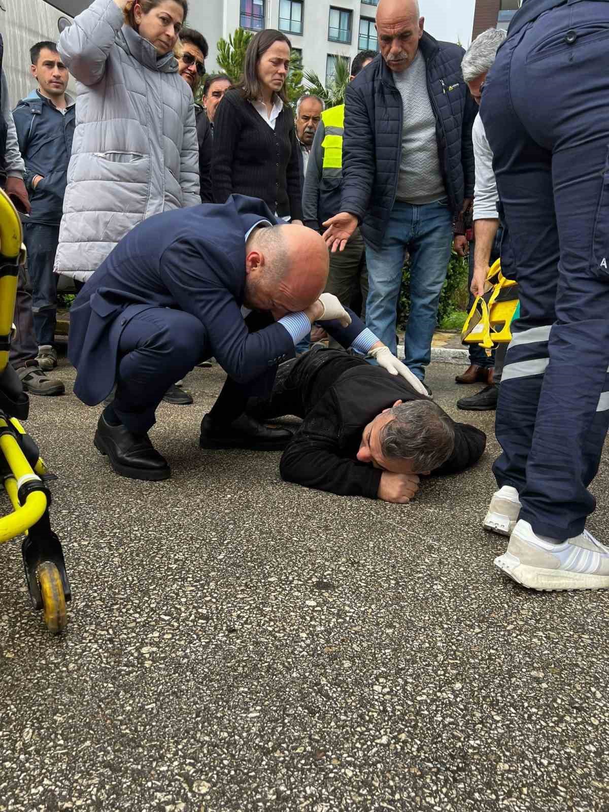 Yaralıya ilk m&uuml;dahale doktor belediye başkan adayından
