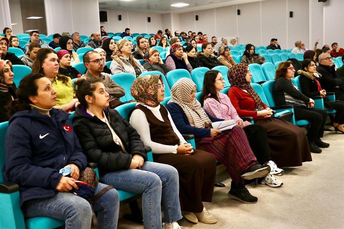 Gen&ccedil;lik Spor İl M&uuml;d&uuml;rl&uuml;ğ&uuml; personeline afet eğitimi
