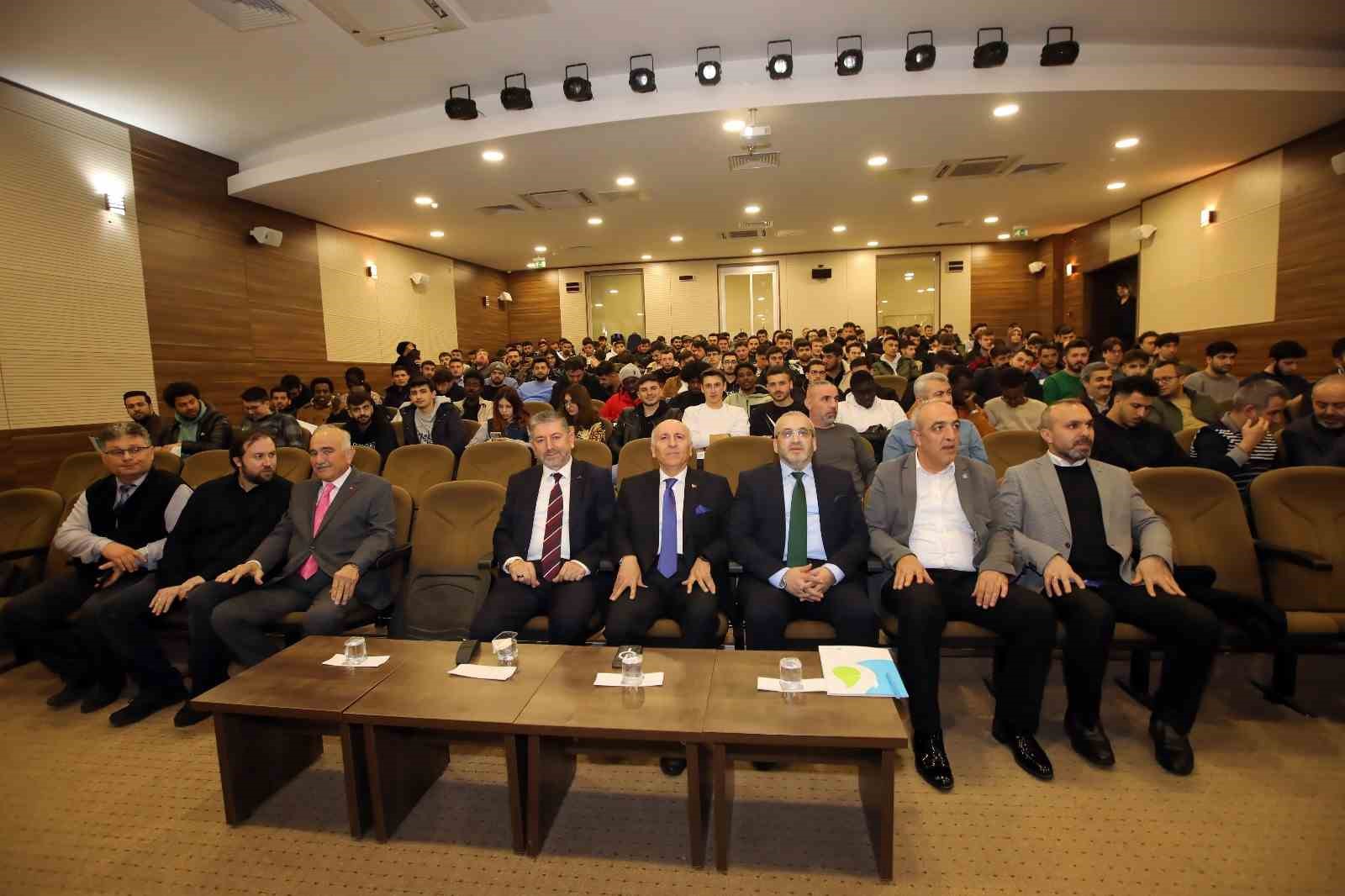 Çedaş Genel Müdürü Kasım Kahraman: "Hedefimiz, enerji kaynaklarını verimli kullanarak gelecek nesillere yaşanabilir dünya bırakmak"