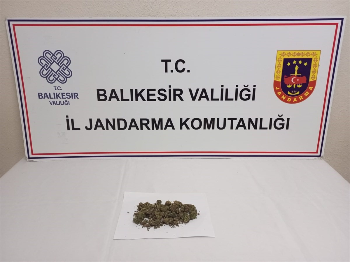 Jandarma’dan 4 ilçede uyuşturucu tacirlerine operasyon
