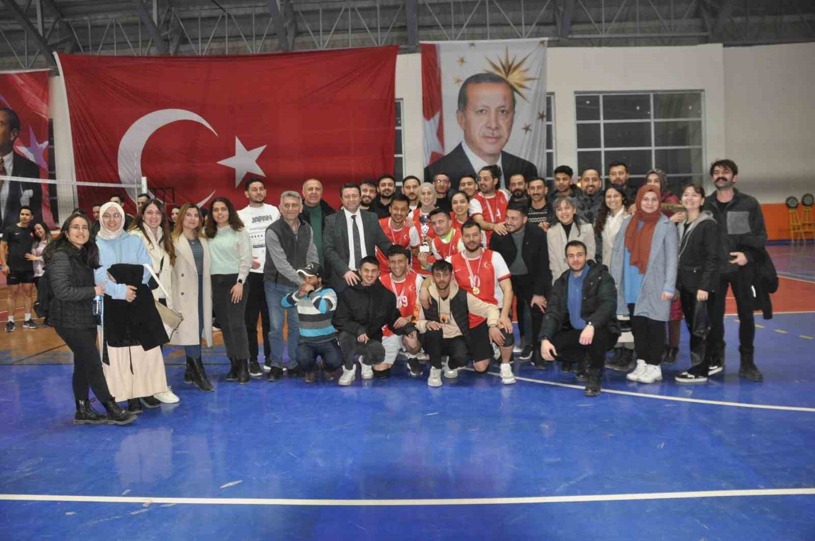 Bulanık’ta ‘Kurumlar Arası Voleybol Turnuvası’ sona erdi
