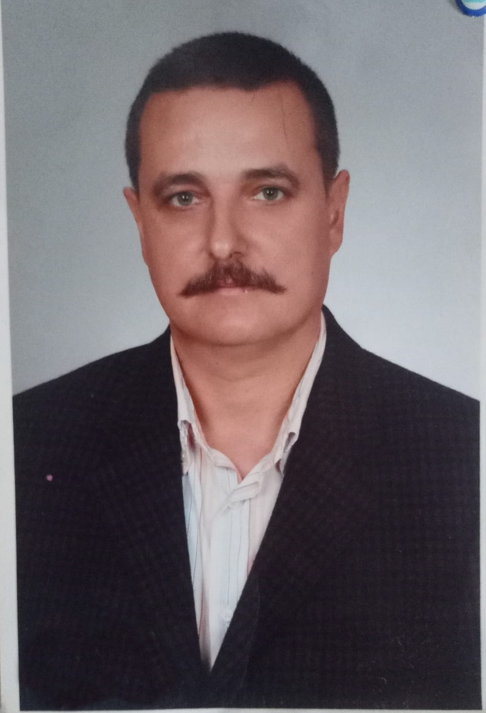 Temizlik yaptığı &ccedil;atıdan d&uuml;şerek hayatını kaybetti
