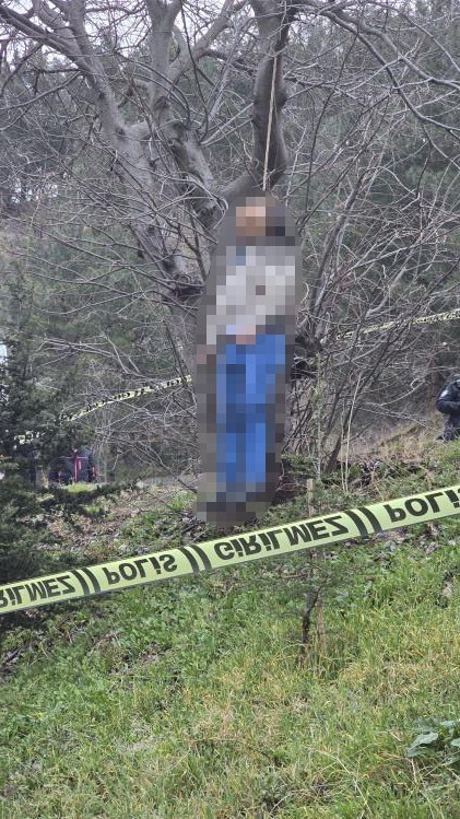 Tokat’ta şüpheli ölüm: Ağaçta asılı bulundu, kimliği araştırılıyor
