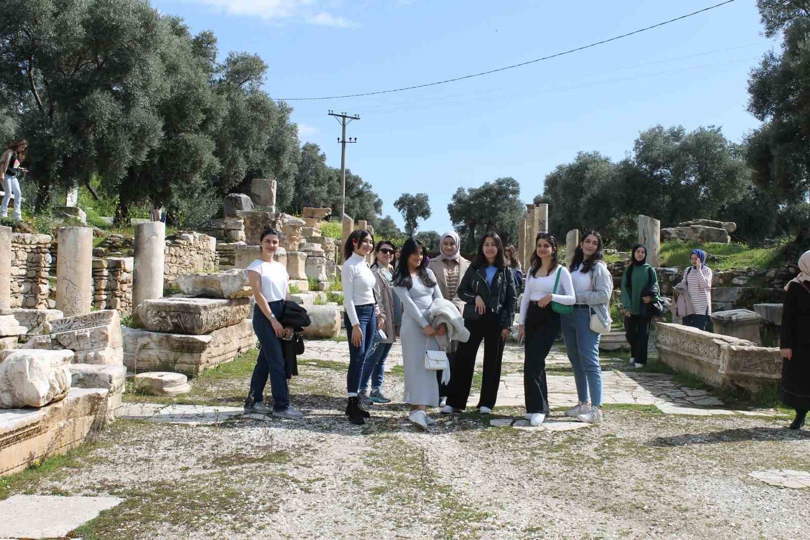 Üniversiteli gençler, Aydın’ı tanıyor

