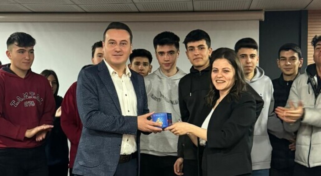 Tavşanlı MYO’da “Haritacılık Mesleğinde Değişen Gelecek ve Kariyer Planlama” konulu söyleşi