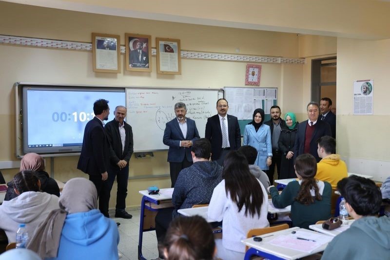 Gediz’de sınav ücreti dekontunu getirenlerin ücretlerini belediye karşılayacak