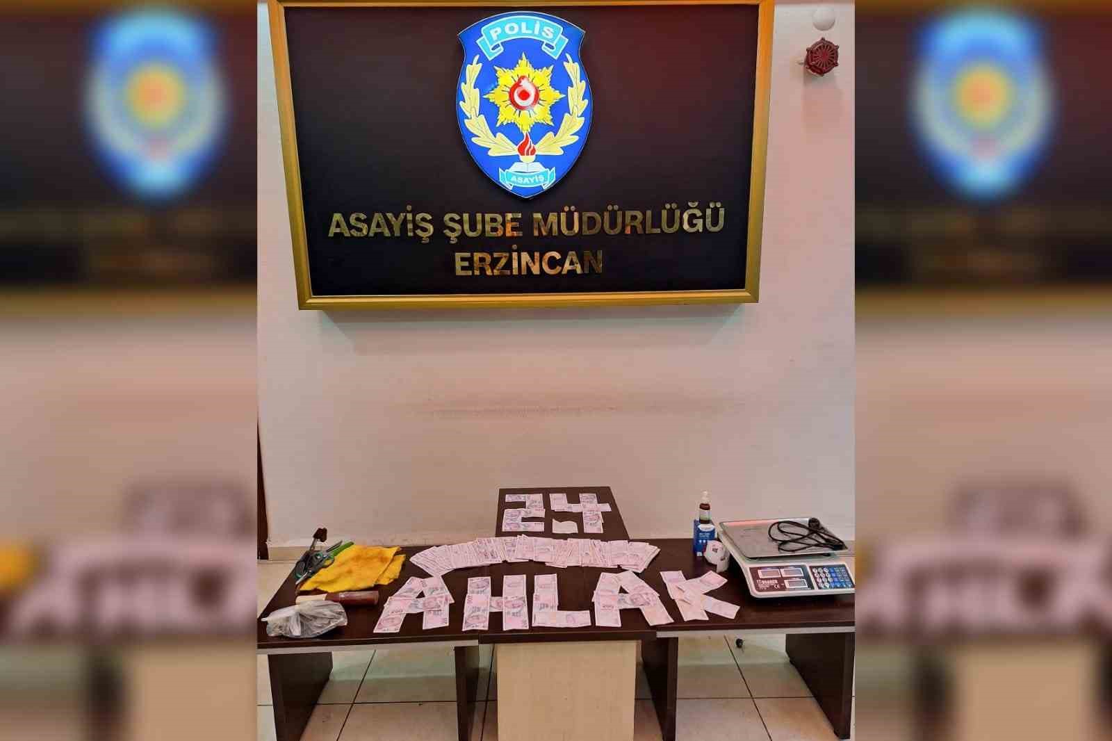 Villada horoz d&ouml;v&uuml;şt&uuml;ren 16 kişiye adli ve idari işlem yapıldı
