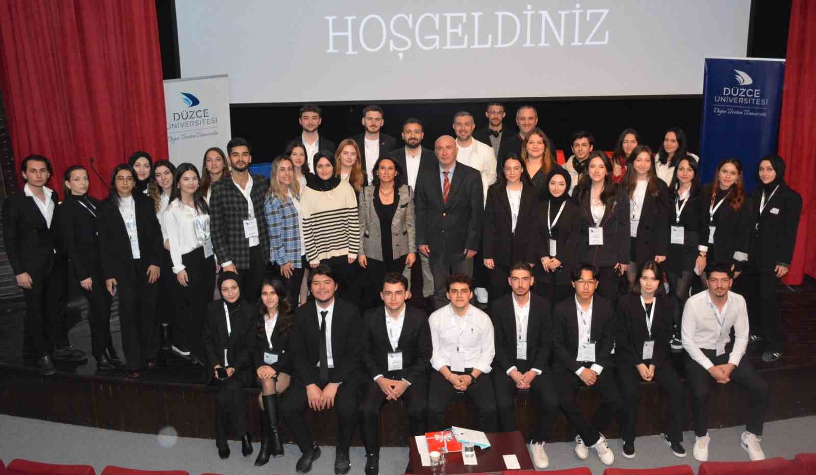 Dijitalleşen zihinler konusu ele alındı
