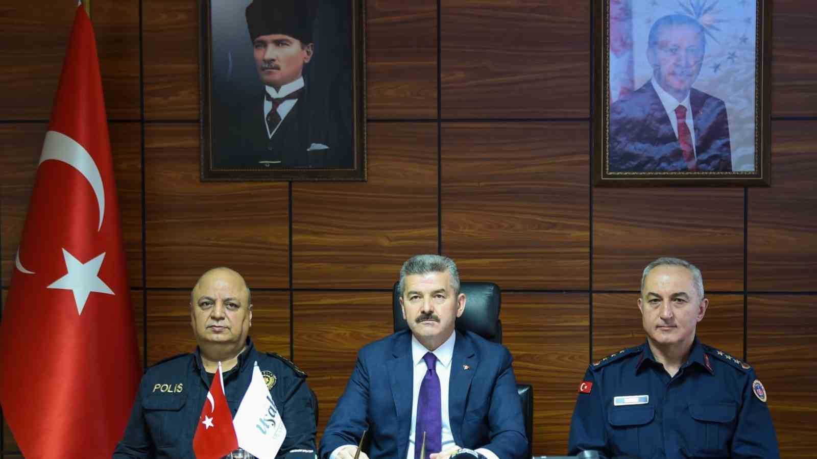 Uşak&rsquo;ta Su&ccedil;la M&uuml;cadele Faaliyetleri Değerlendirme toplantısı ger&ccedil;ekleştirildi
