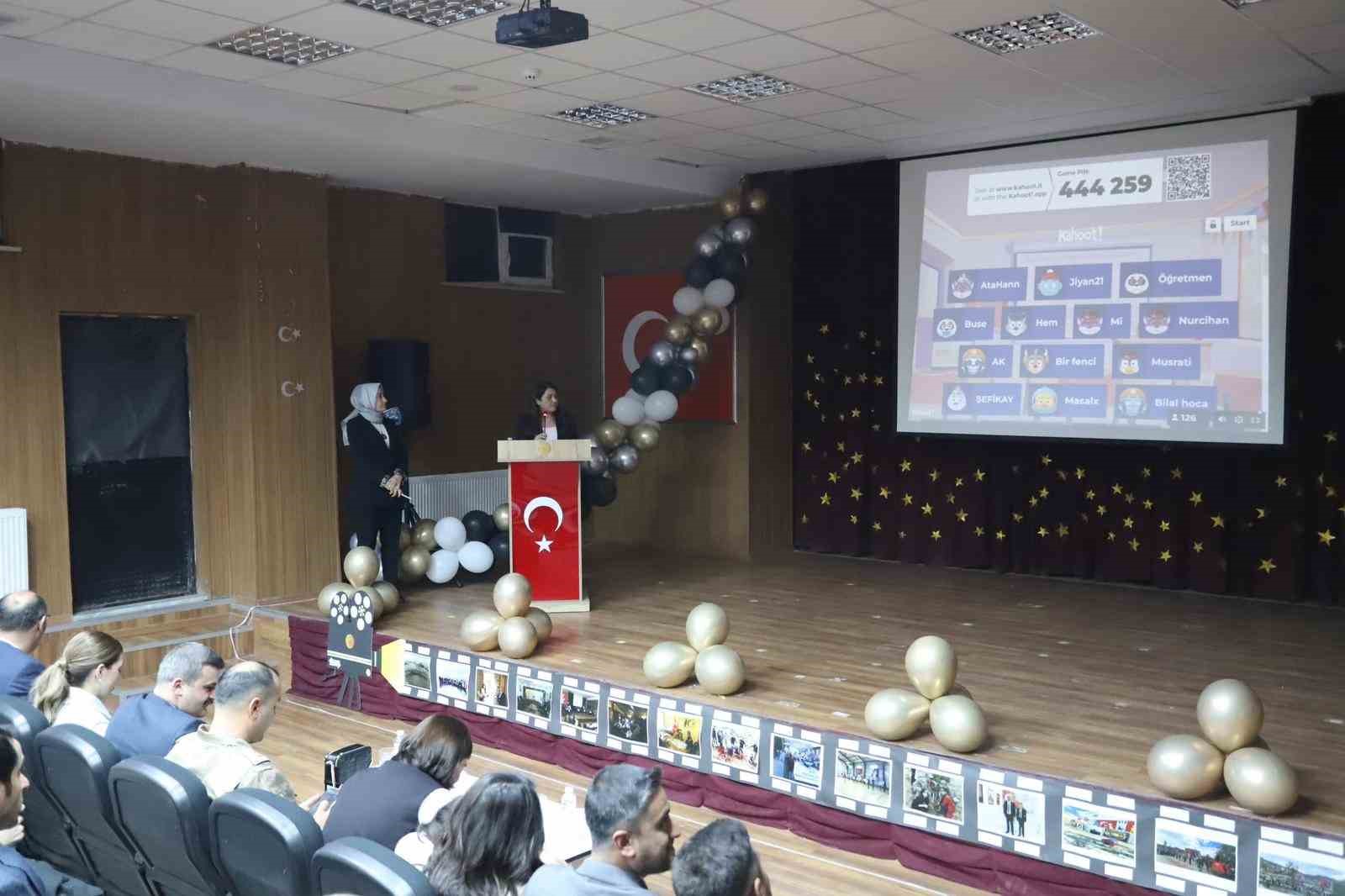 &Ccedil;ukurca&rsquo;da &ouml;ğretmenler arası bilgi yarışması d&uuml;zenlendi
