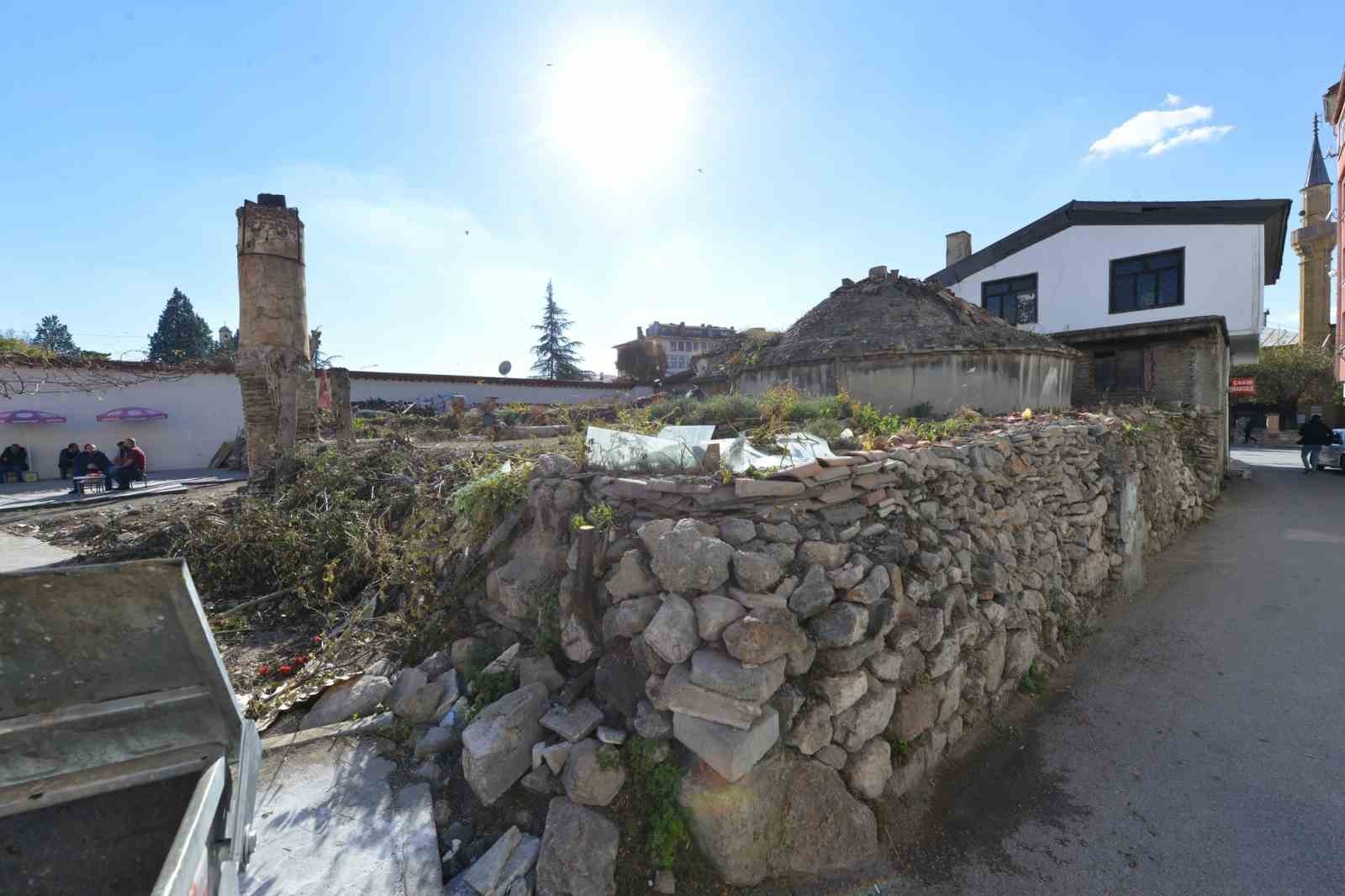 G&uuml;p&uuml;r Hamamı i&ccedil;in restorasyon projesi hazırlanıyor
