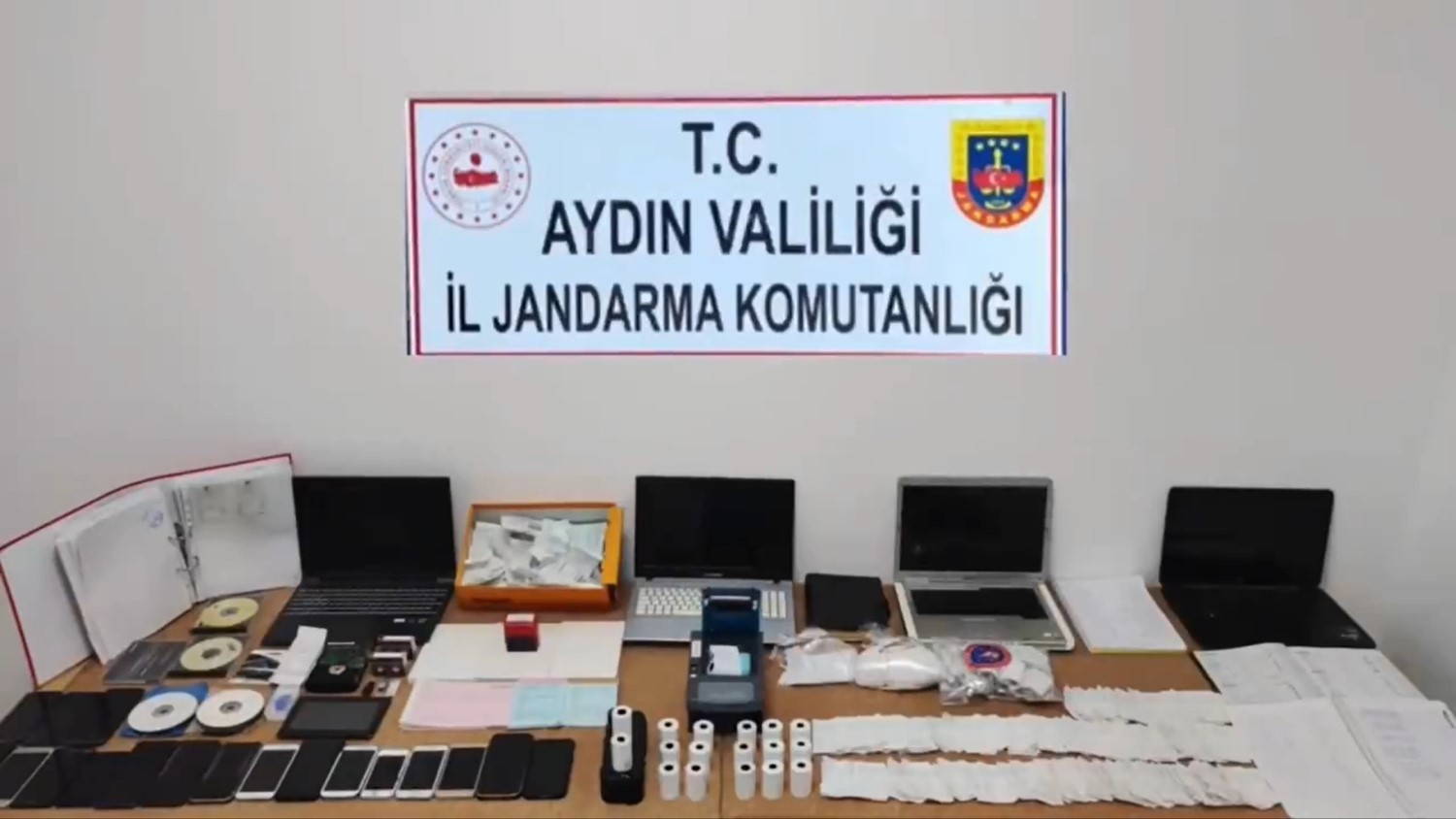 Aydın’da ’Mahzen-5’ operasyonunda gözaltına alınan 18 şüpheli adliyeye sevk edildi
