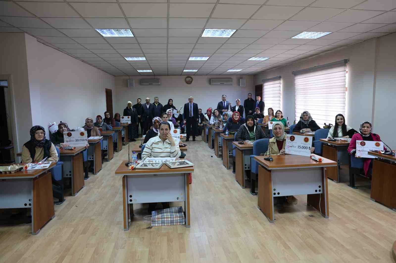 33 kadına 645 bin TL&rsquo;lik destek verildi
