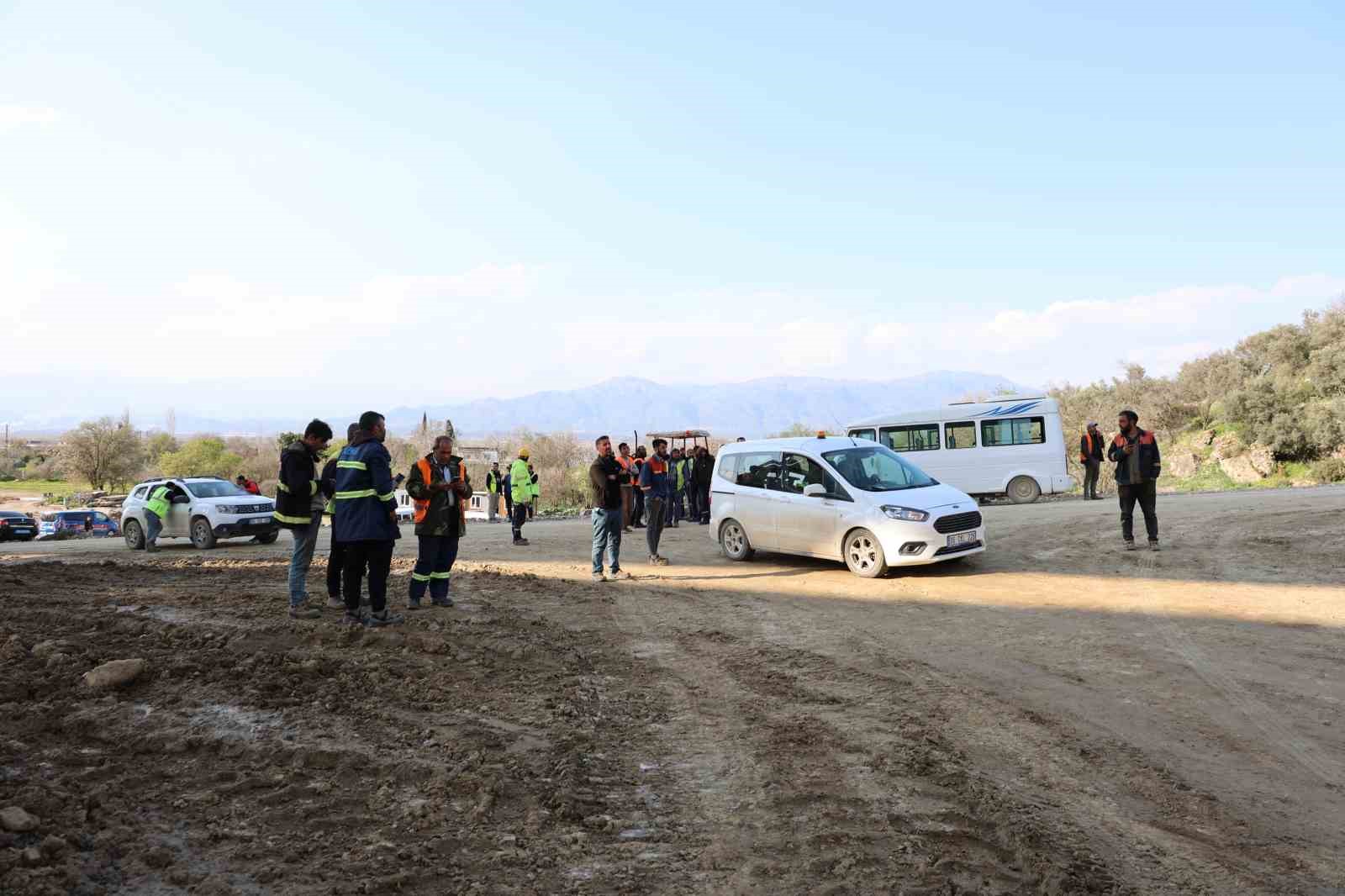 Aydın-Denizli Otobanı inşaatındaki grev üçüncü gününde
