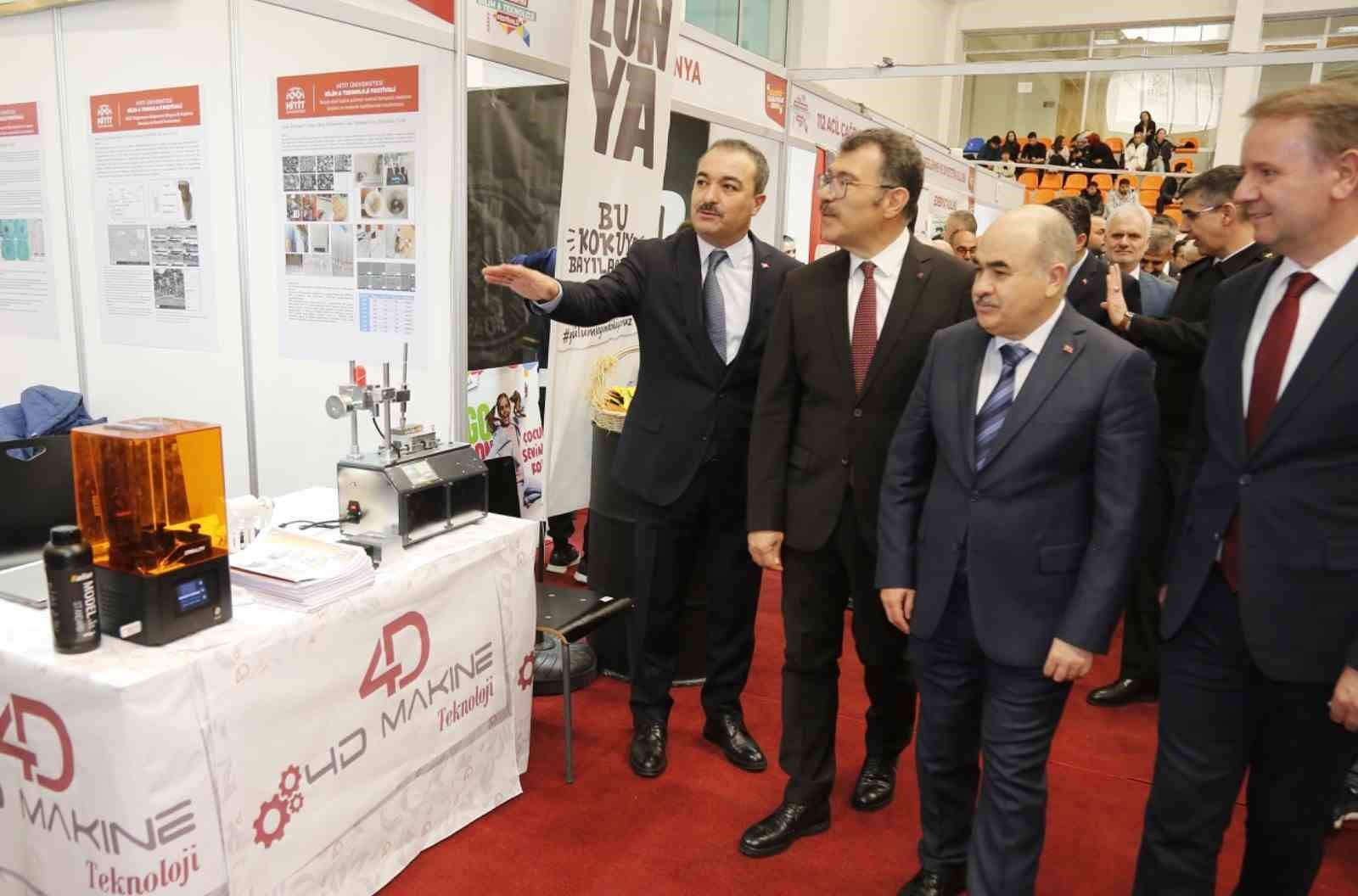 T&Uuml;BİTAK Başkanı Mandal: &ldquo;K&uuml;resel ısınmadan nedeniyle Akdeniz&rsquo;den Karadeniz&rsquo;e g&ouml;&ccedil; olacak&rdquo;
