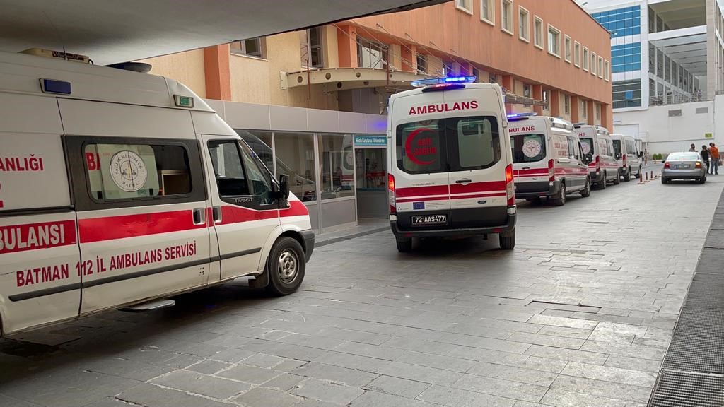 Batman’da güvenlik görevlisi bıçakla yaralandı