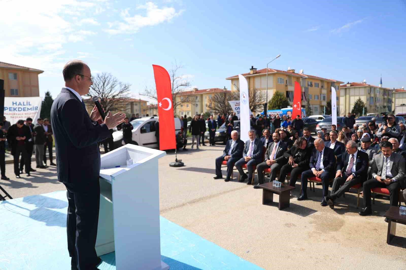 Pamukkale&rsquo;de 10 kapalı pazaryeri ve sosyal tesisin temeli atıldı

