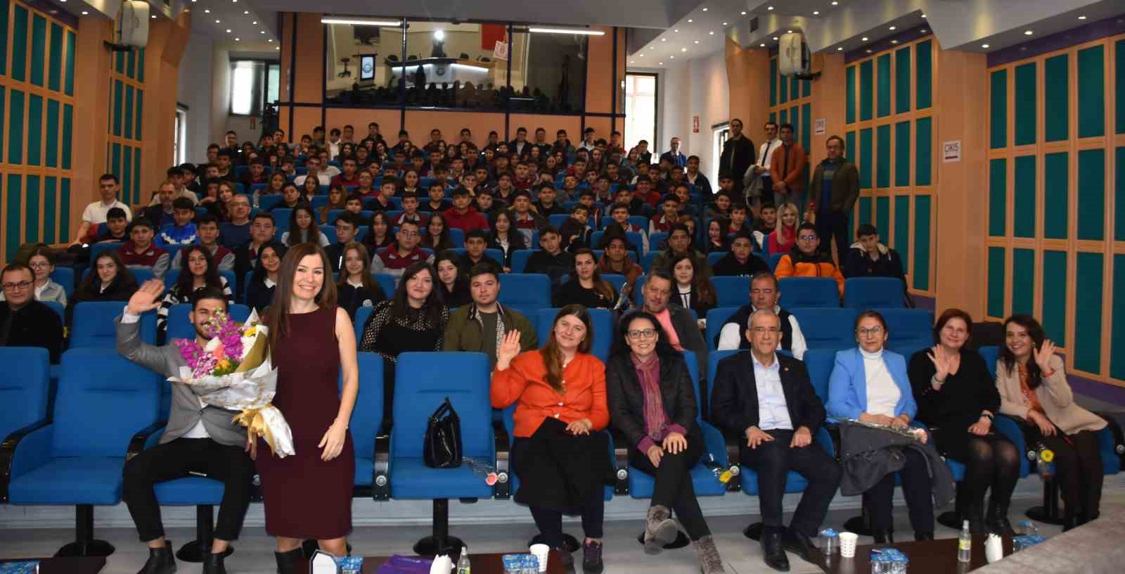 Denizli OSB’de kadınlara ‘Kas Sistemiyle İşletmem Büyüyor’ konulu eğitim verildi