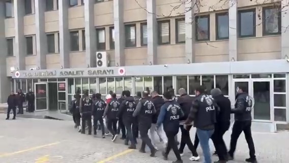 Denizli ve 3 ilde eş zamanlı dolandırıcılık operasyonu: 10 şahıs tutuklandı
