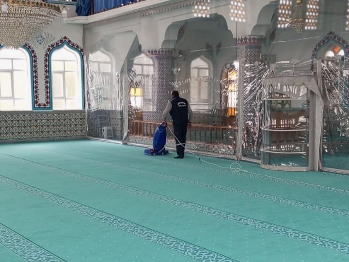 Gediz’de camiler ramazan ayına hazırlanıyor