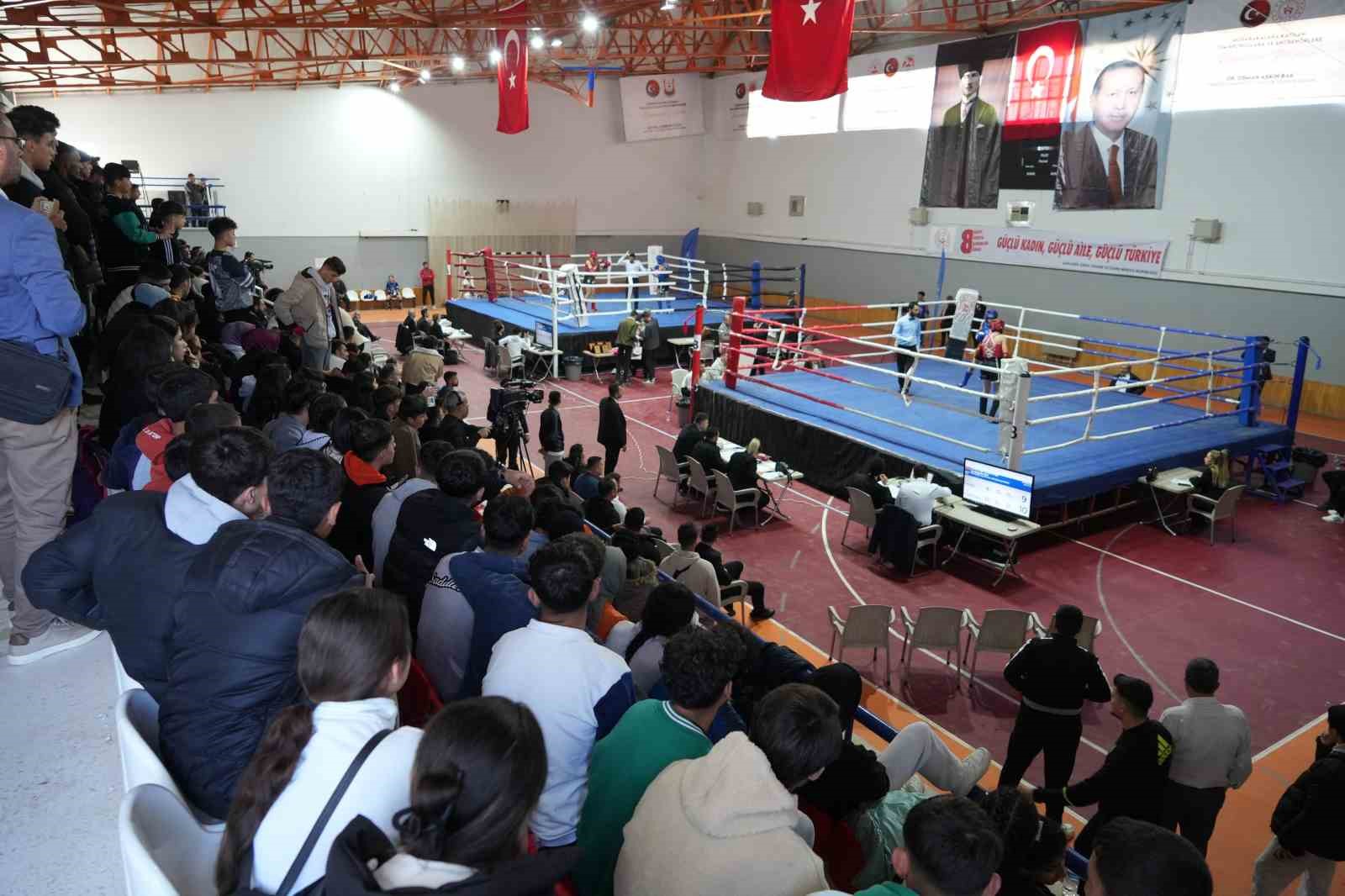 Muay Thai Şampiyonası 23 ilden 300 sporcunun katılımıyla Şanlıurfa’da başladı
