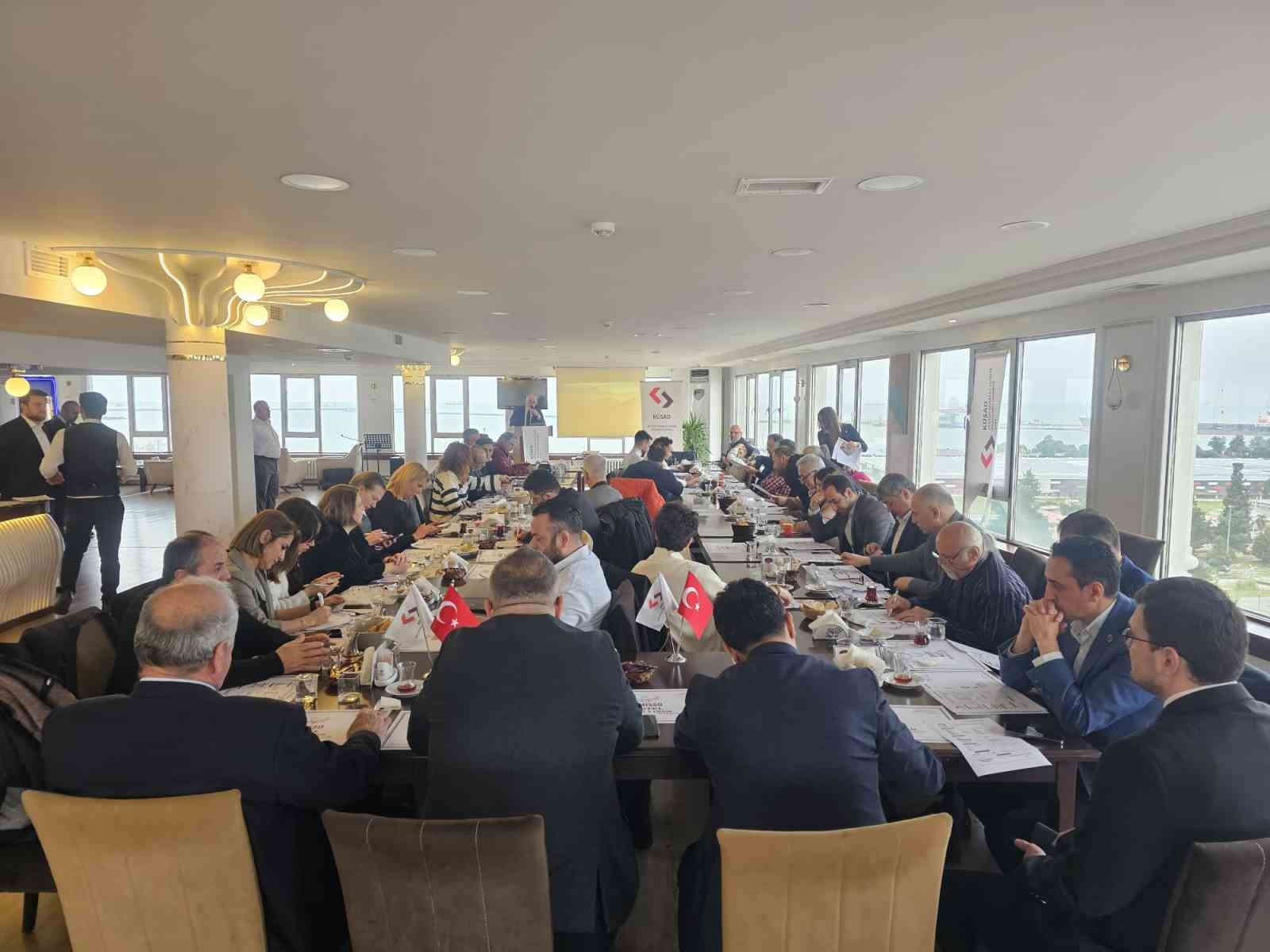 Prof. Dr. Eker: &ldquo;K&uuml;lt&uuml;r savaşları &ccedil;ağındayız&rdquo;
