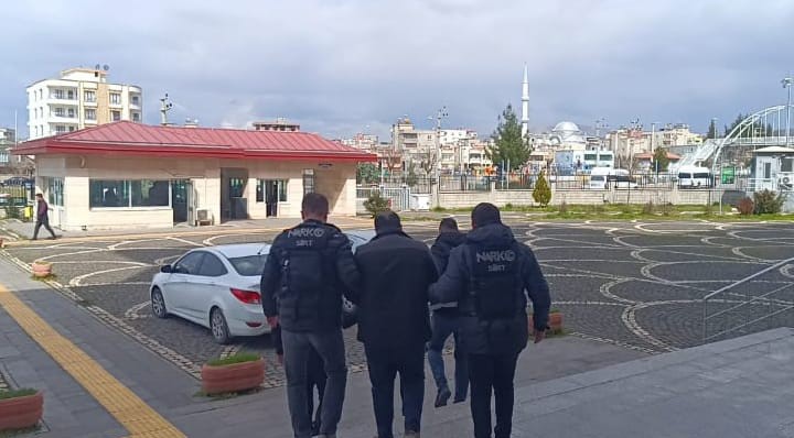 Siirt&rsquo;te uyuşturucu operasyonunda 2 tutuklama
