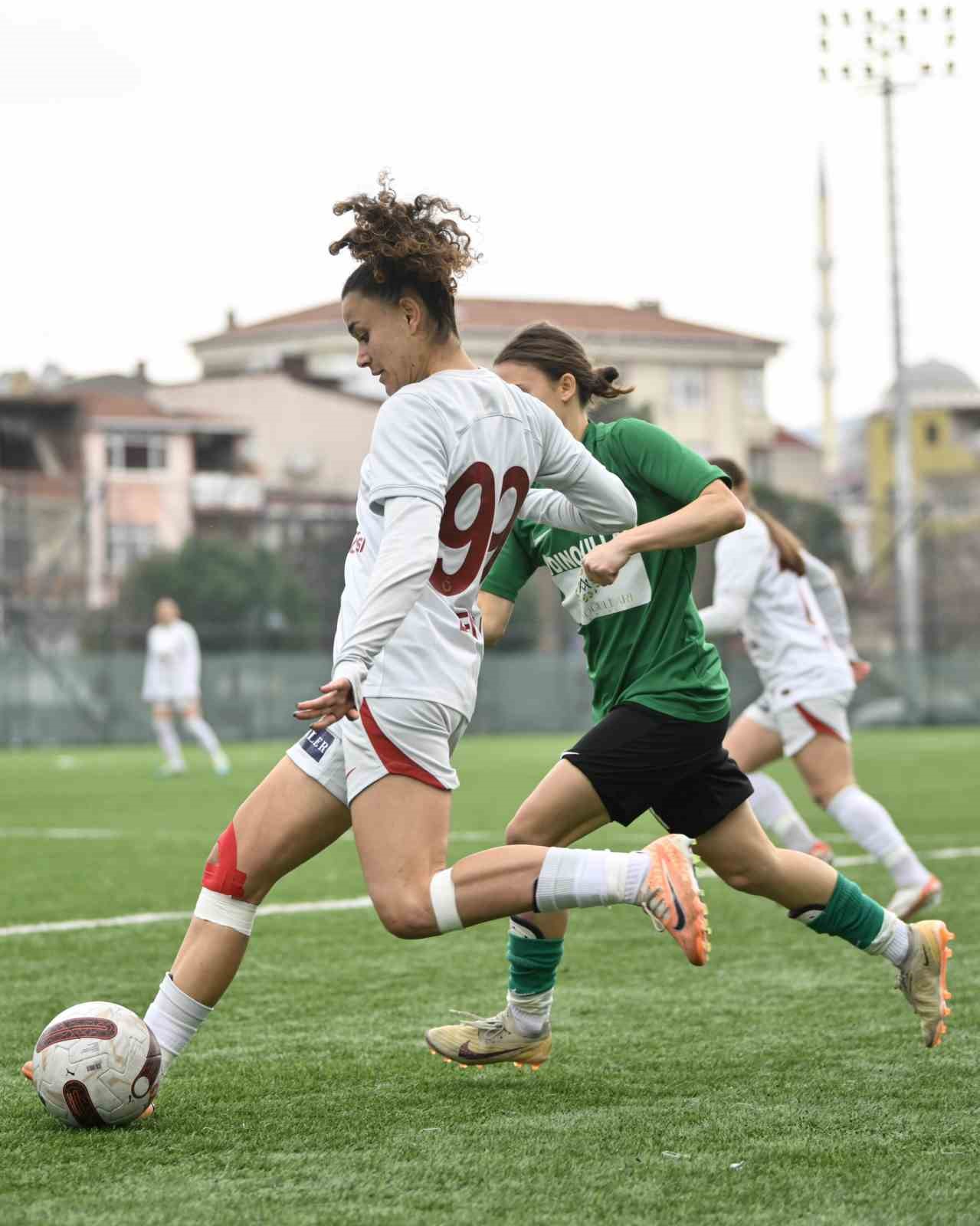 Turkcell Kadın Futbol Süper Ligi: Galatasaray: 3 - Ataşehir Belediyespor: 1