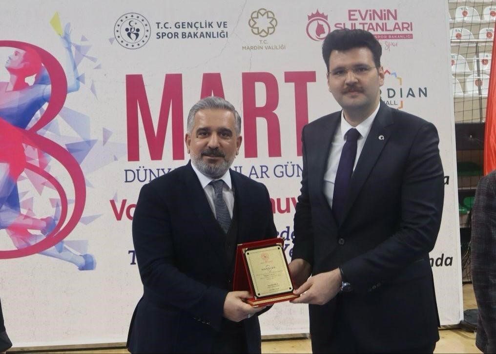 Mardian Mall’dan Voleybolun Sultanlarına destek
