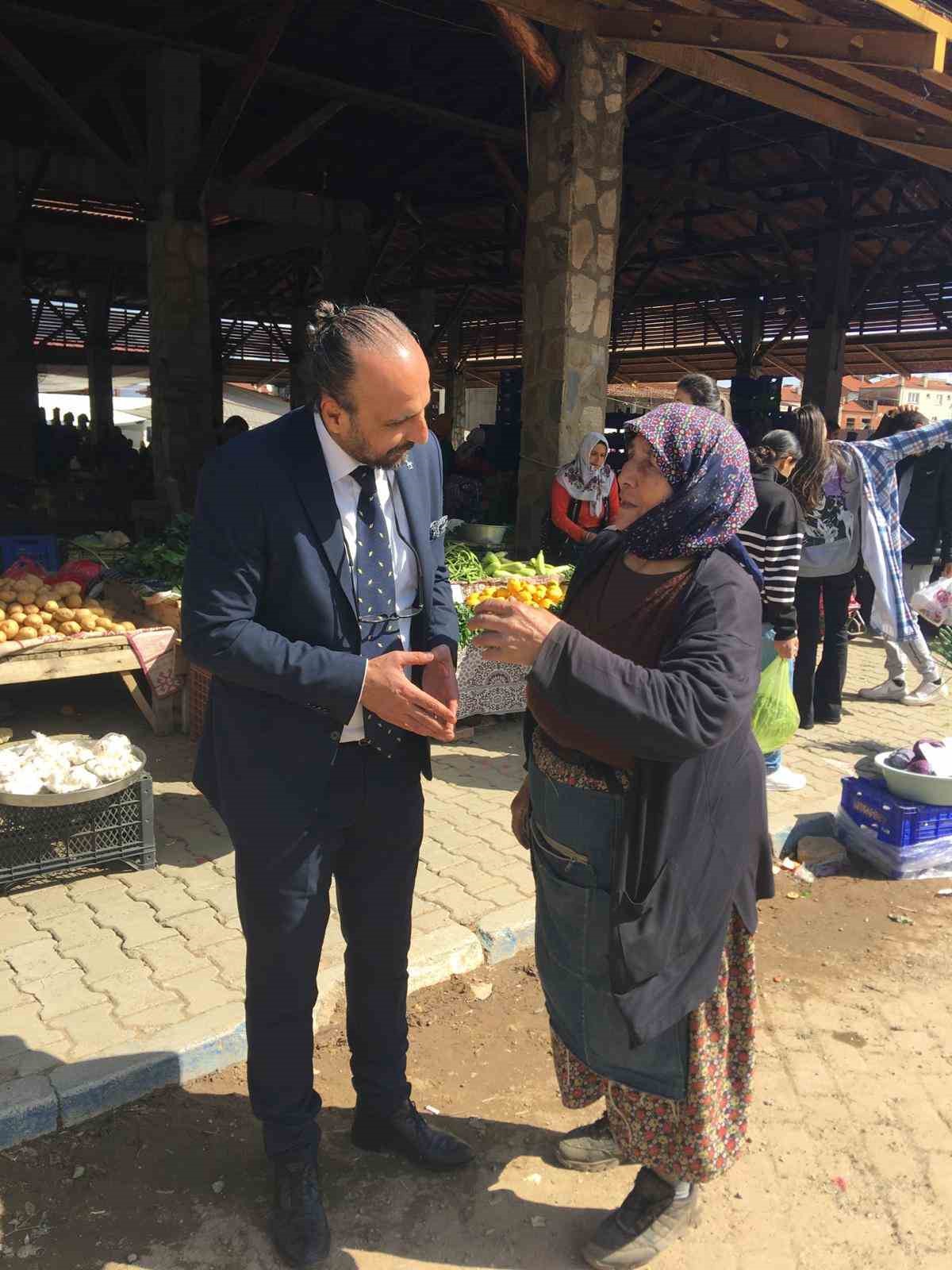 Sıra dışı aday Turgut, rakiplerinin seçim bütçesini sorguladı