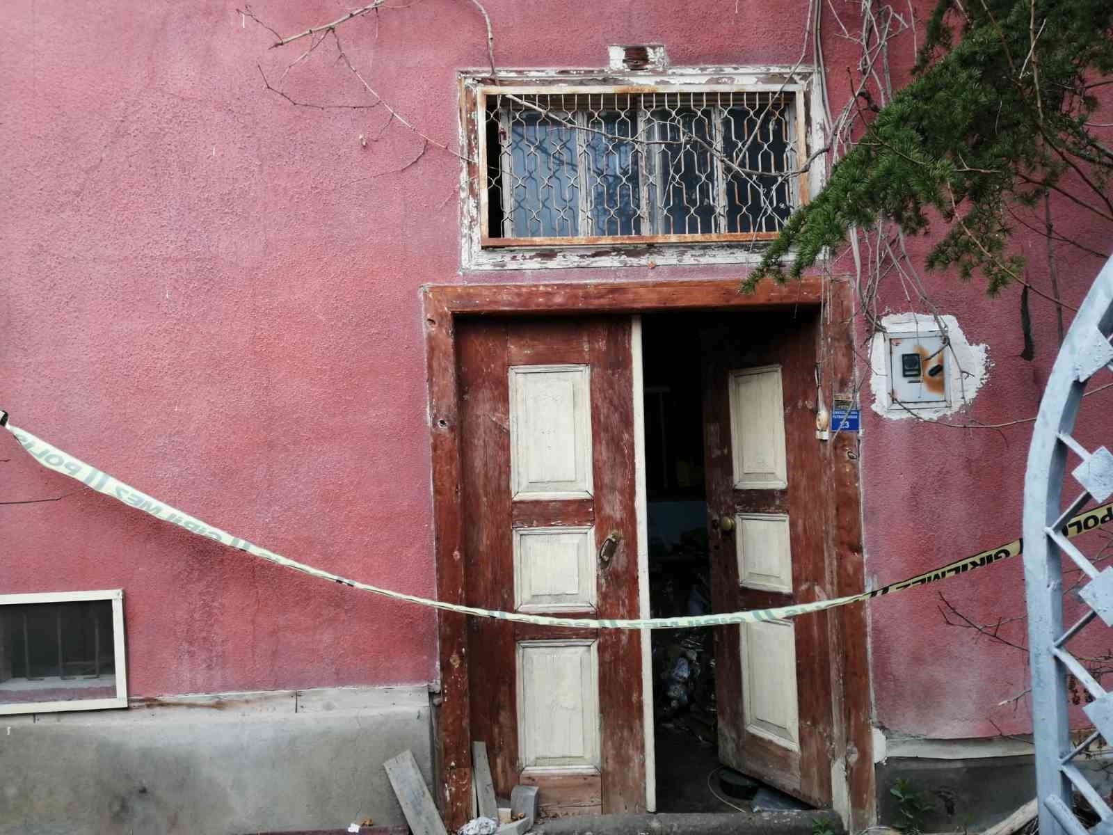 Niksar&rsquo;da yalnız yaşayan adam evinde &ouml;l&uuml; bulundu
