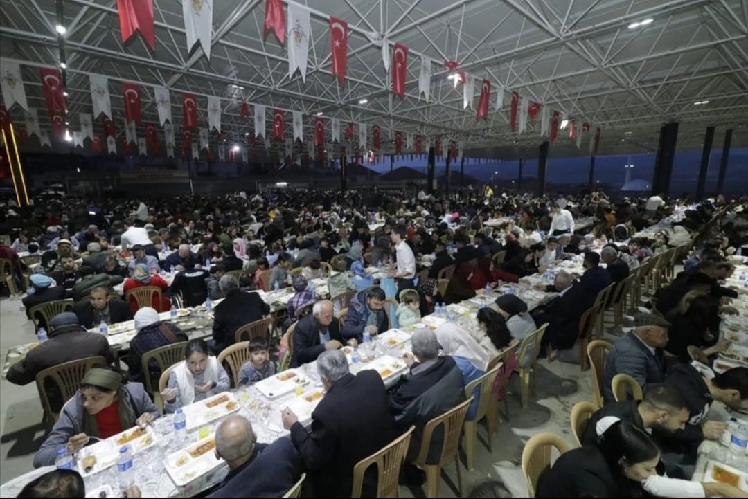 Honaz Belediyesi’nden 22 mahallede 16 iftar