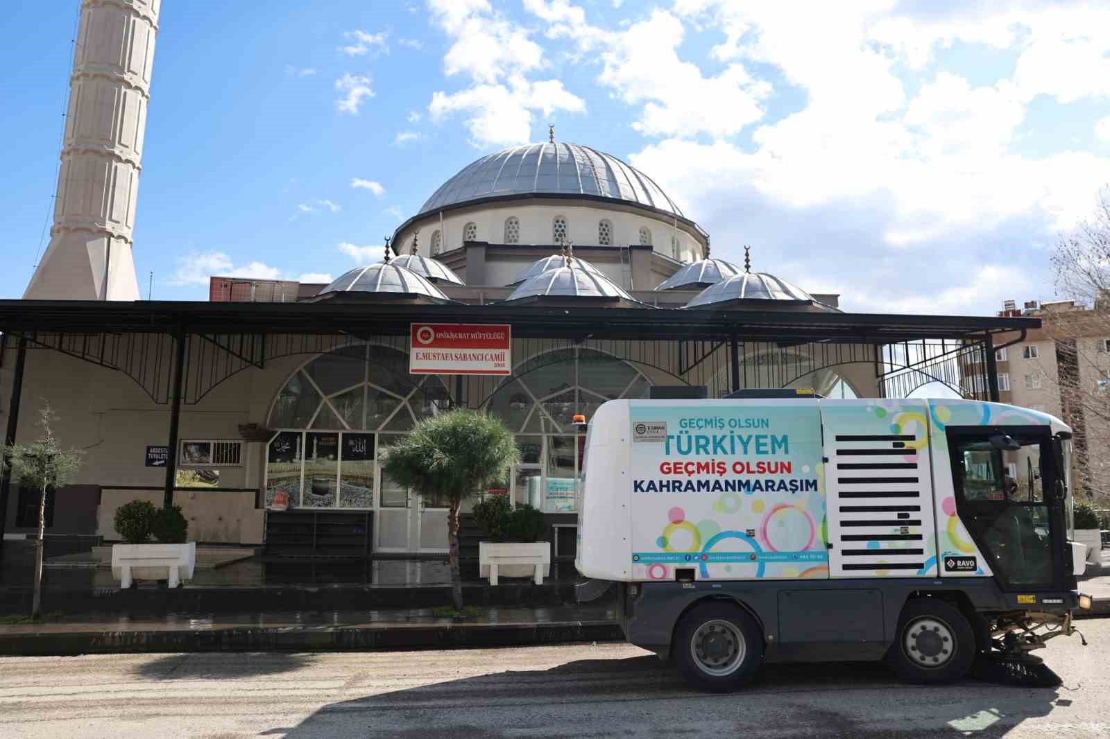 Onikişubat&rsquo;ta camiler g&uuml;l kokulu oldu
