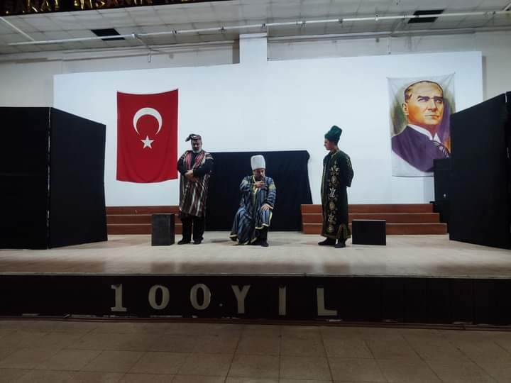 G&uuml;roymak&rsquo;ta &ouml;ğrenciler i&ccedil;in tiyatro g&ouml;sterisi
