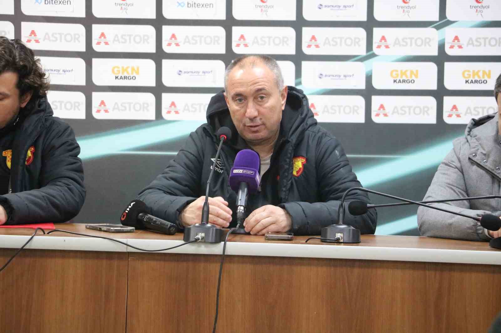 Stanimir Stoilov: "Süper Lig’e çıkmak için sahada her şeyimizi vermeliyiz"