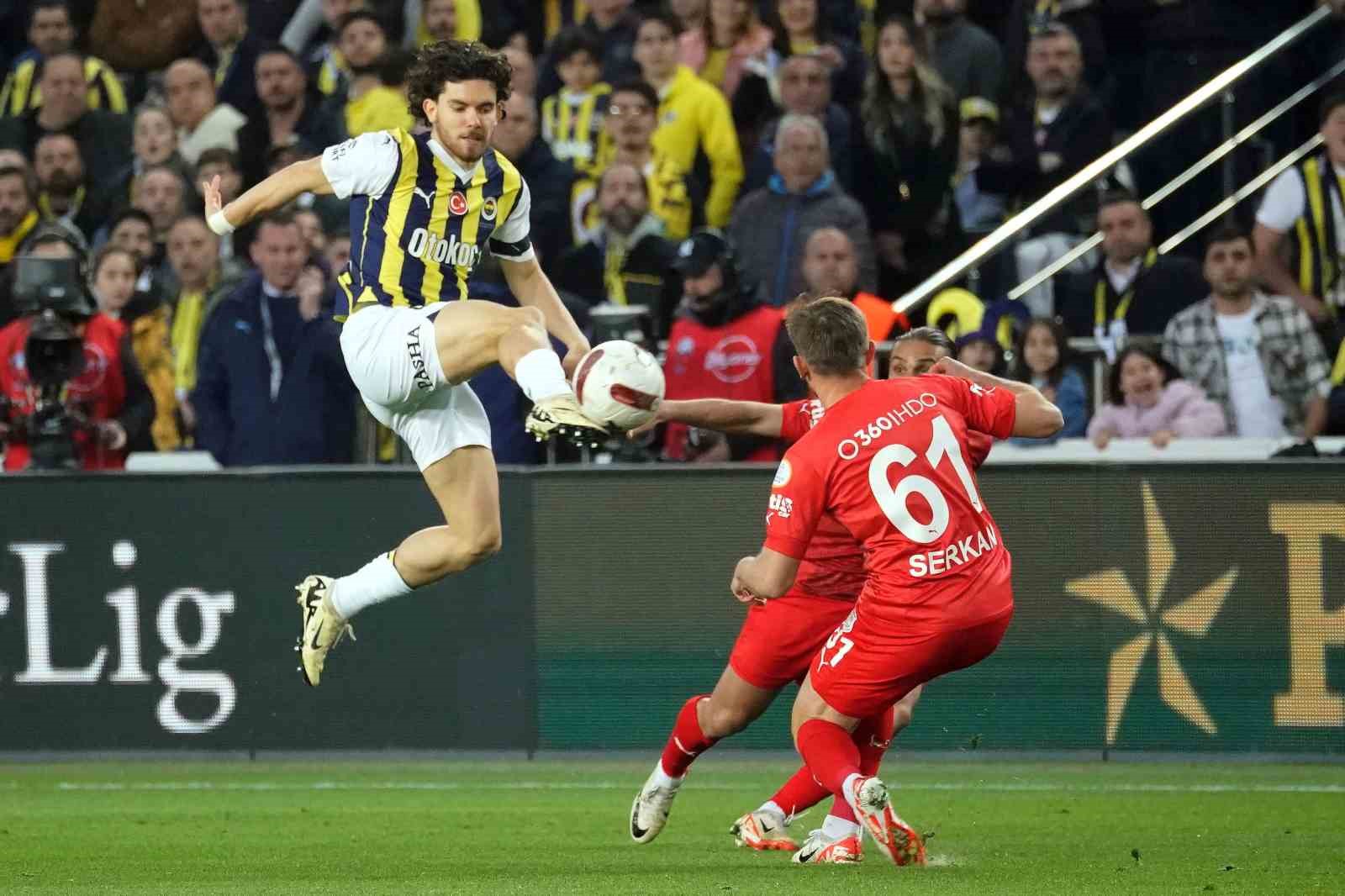 Trendyol Süper Lig: Fenerbahçe: 0 - Pendikspor: 0 (Maç devam ediyor)