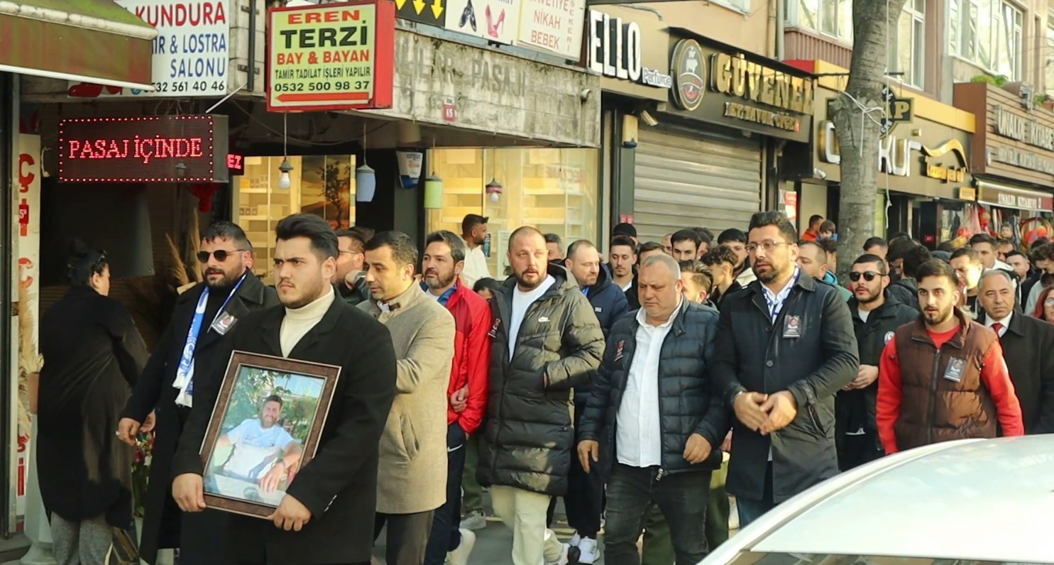 Sarıyer&rsquo;de vatandaşlar Oğuz Murat Aci i&ccedil;in y&uuml;r&uuml;d&uuml;
