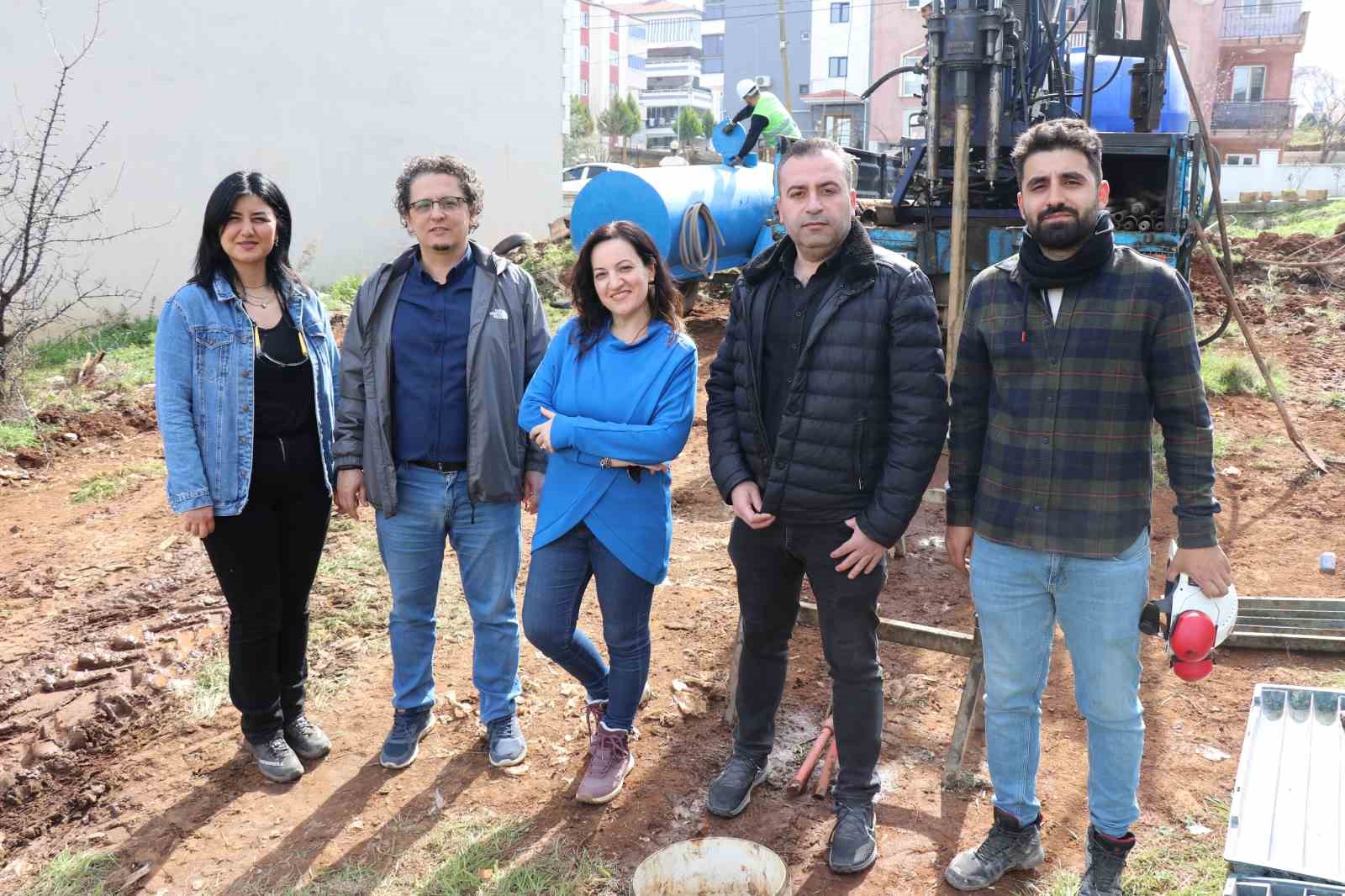 Sağlıklı kentleşme i&ccedil;in yerin metrelerce altından numune alınıyor
