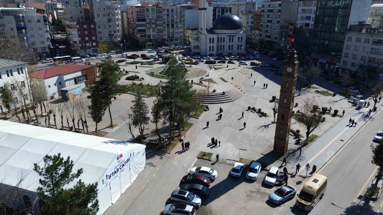 Siirt&rsquo;te bin kişilik iftar &ccedil;adırı hizmeti
