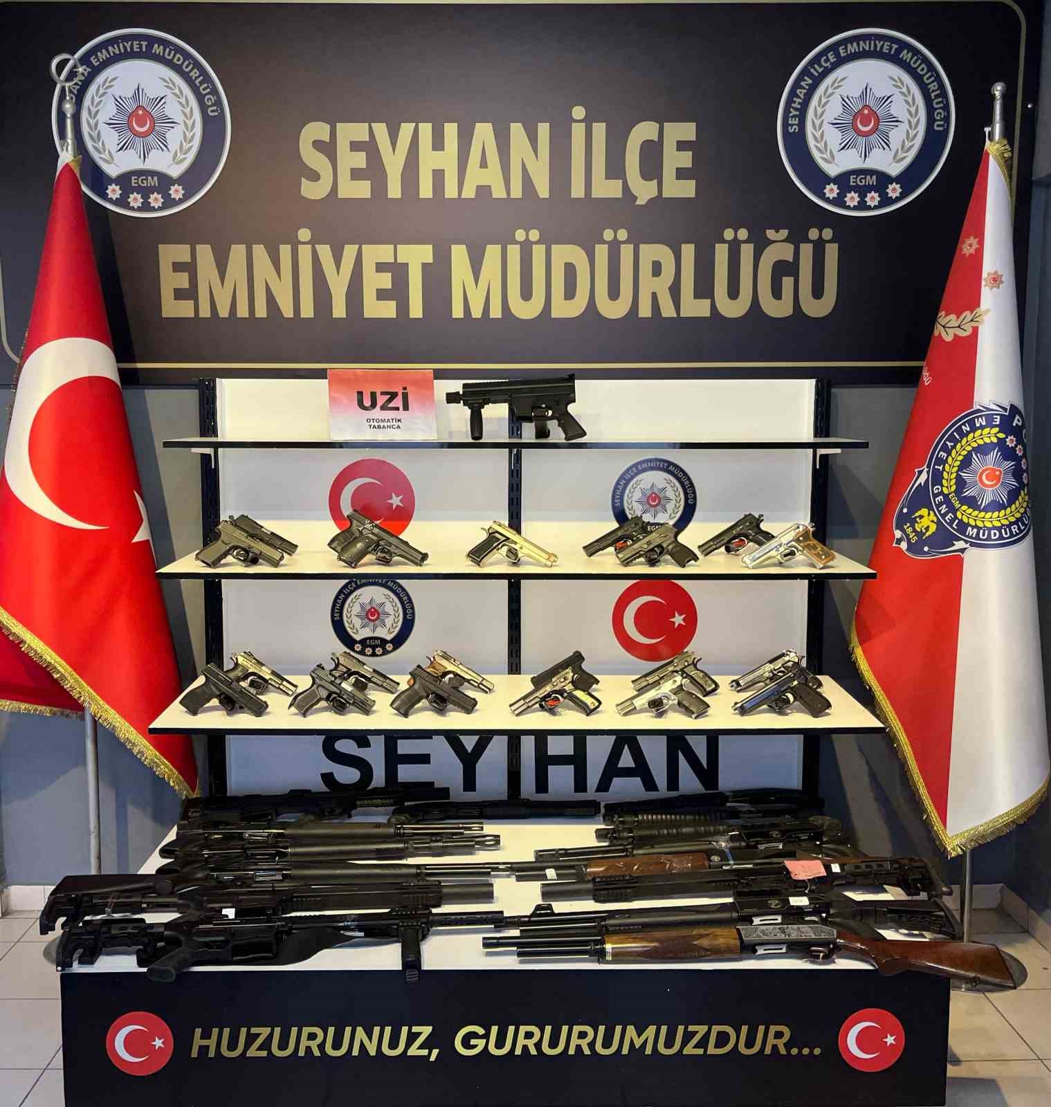 Adana’da bir haftada 43 silah  40 bin 751 uyuşturucu hap ele geçirildi