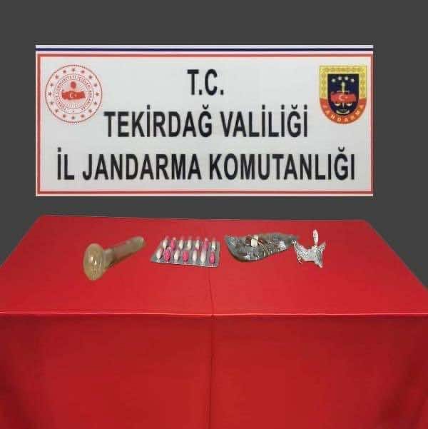 Tekirdağ&rsquo;da jandarma 10 kişiyi uyuşturucudan yakaladı
