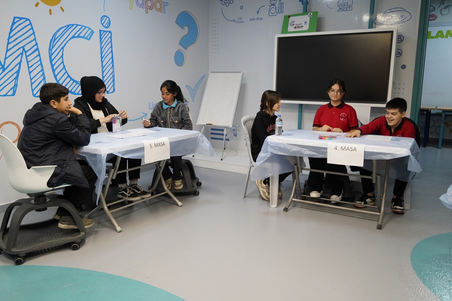 Başarılı öğrenciler finale kalabilmek için ter döktü