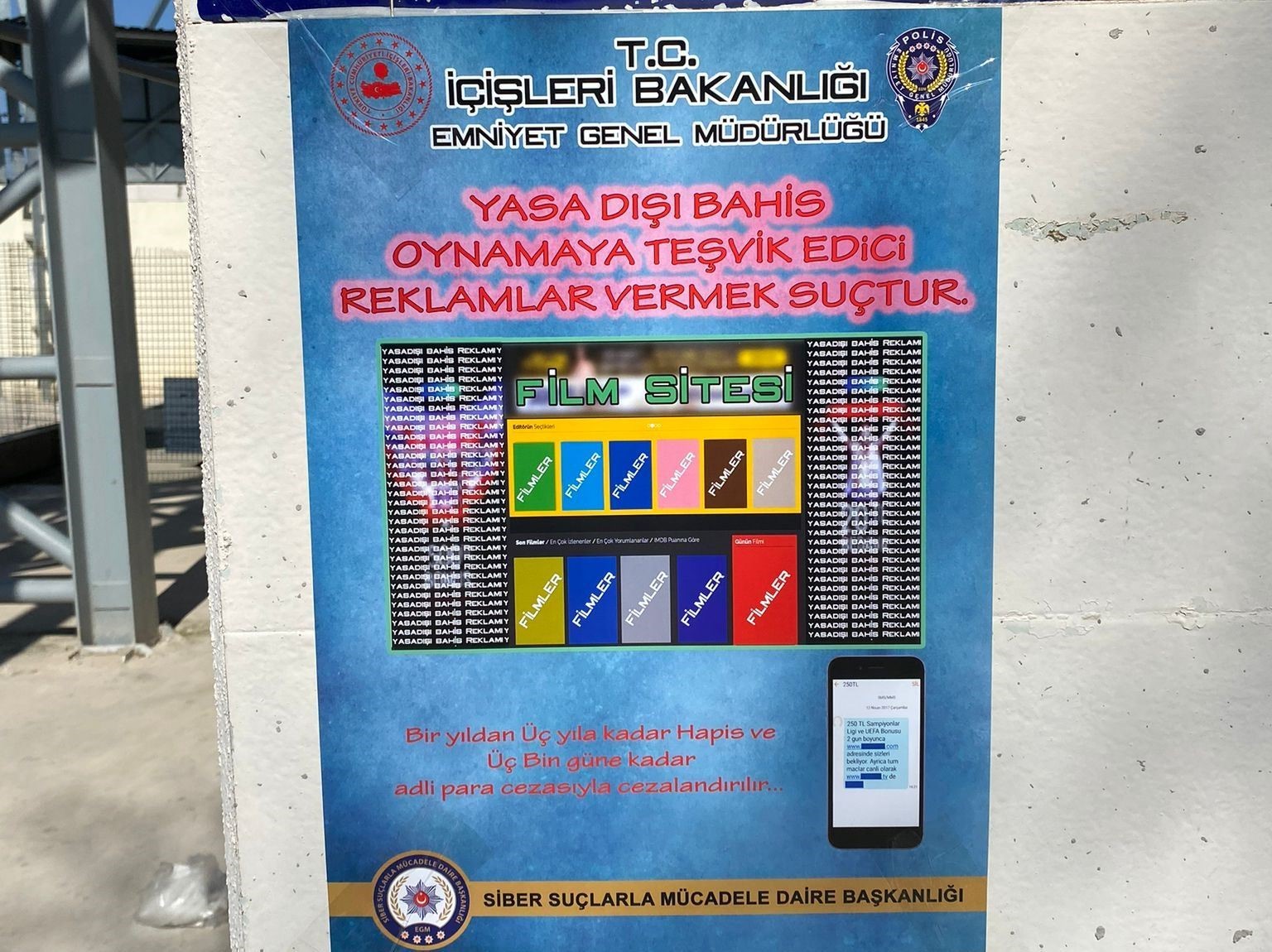 Kütahya Emniyetinden maç izleyen seyircilere eğitim