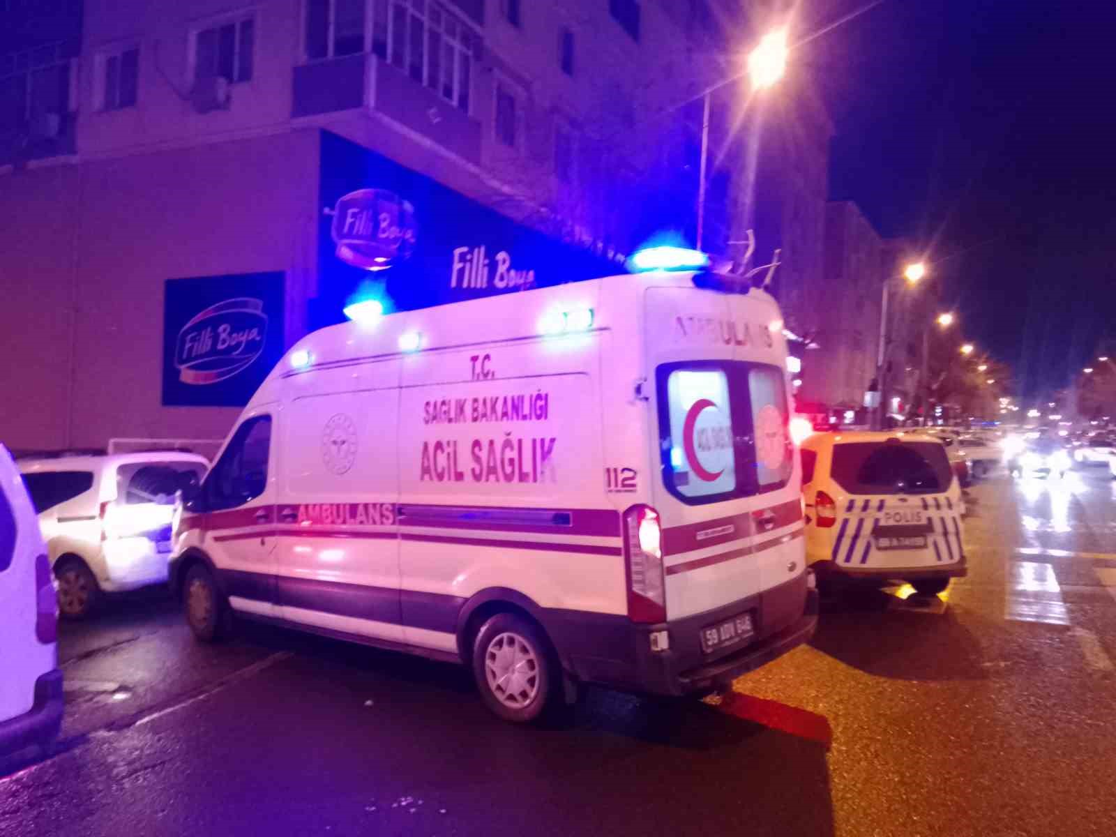 Sokak ortasında silahlı saldırı
