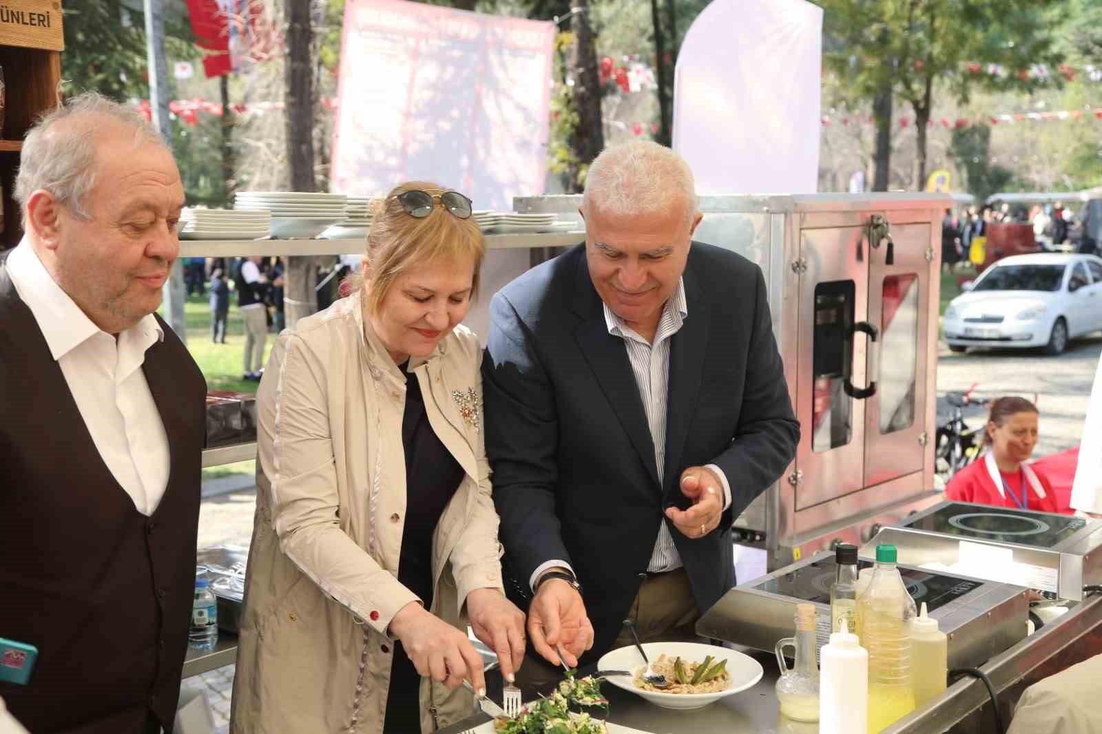 Efeler Gastronomi Festivali’nde lezzet şöleni yaşandı
