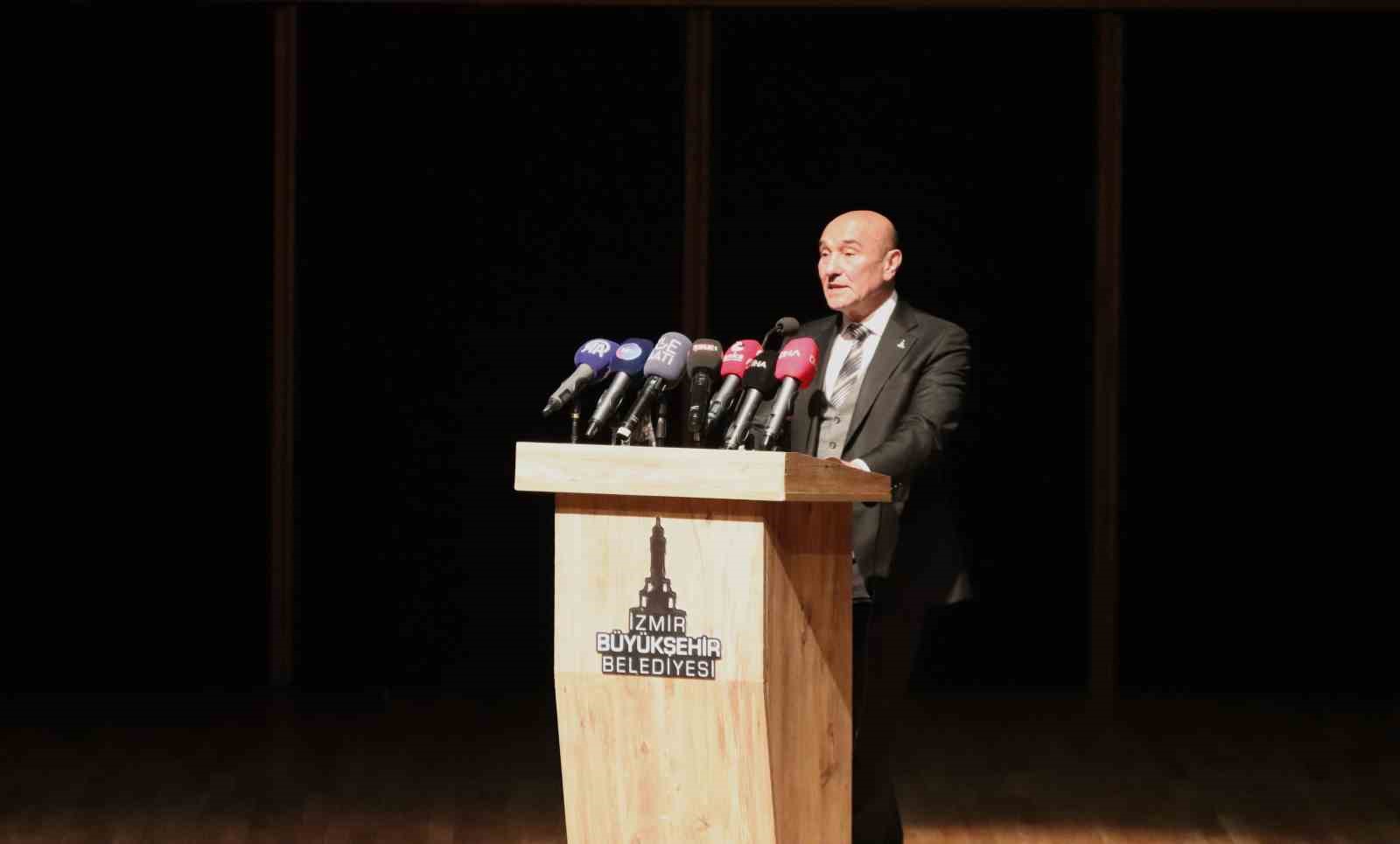 Prof. Dr. Naci G&ouml;r&uuml;r: &ldquo;İzmir&rsquo;de 7 b&uuml;y&uuml;kl&uuml;ğ&uuml;nde bir deprem 1 milyon 800 bin ton dinamit patlamasına denk&rdquo; 