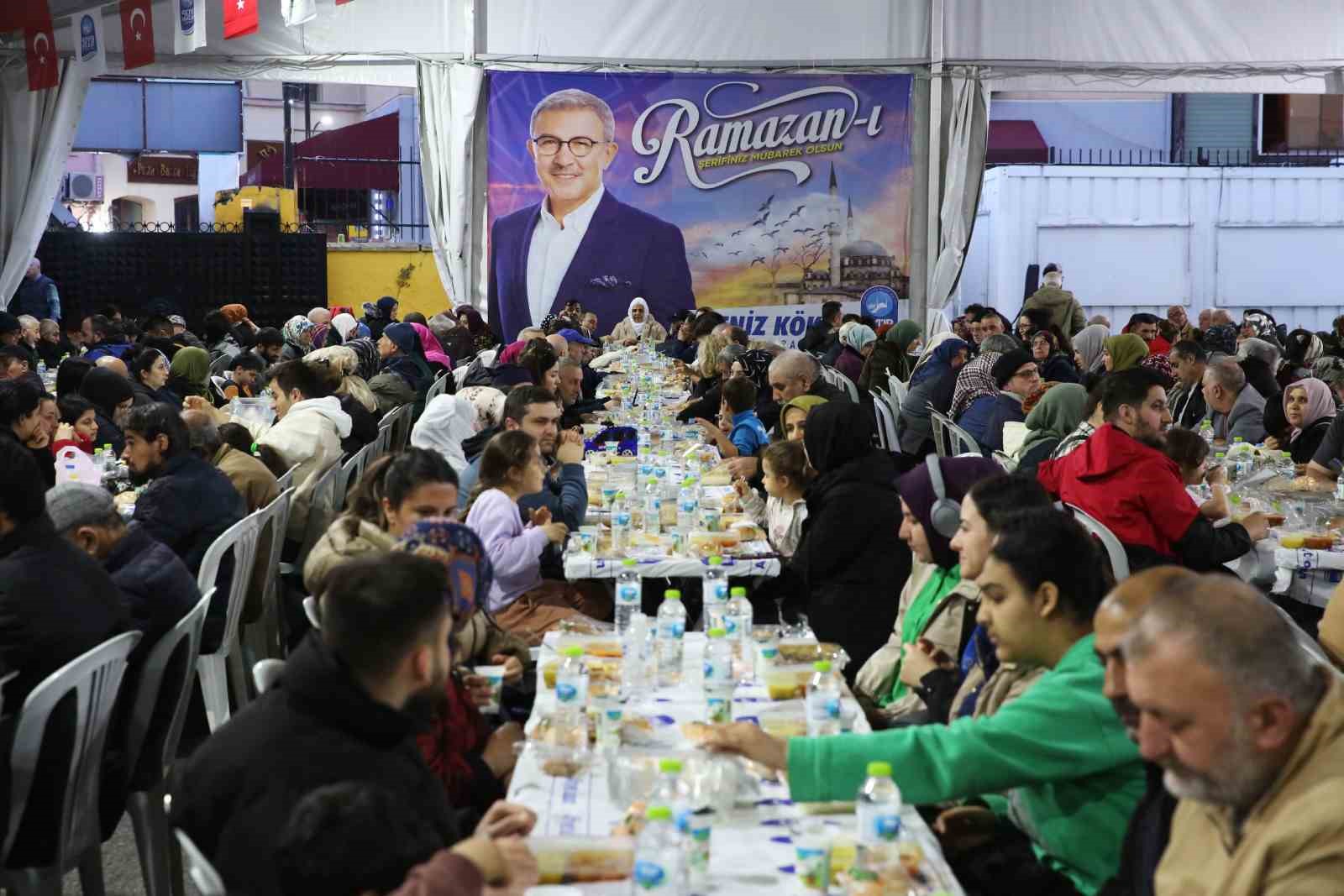 Binlerce vatandaş Eyüpsultan’da dev iftar sofrasında buluşacak
