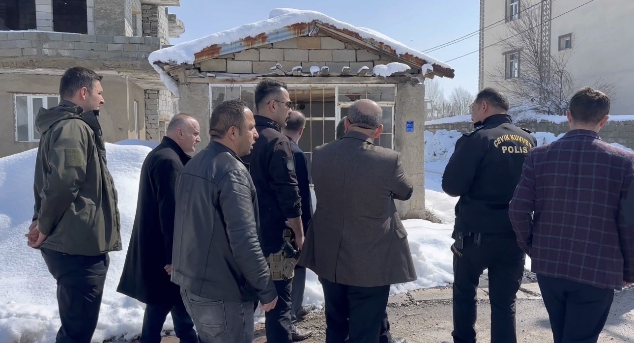 Yüksekova’daki metruk binaların tespit çalışması sürüyor