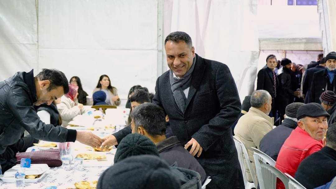 Sorgun&rsquo;da y&uuml;zlerce vatandaş iftar sofrasında buluştu
